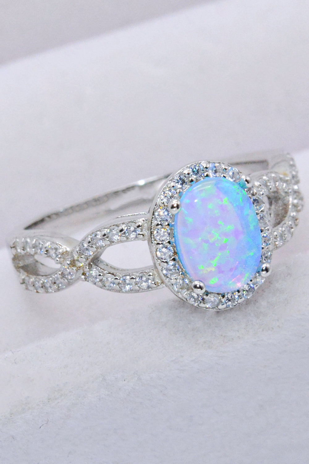 Opal-Halo-Ring aus 925er-Sterlingsilber