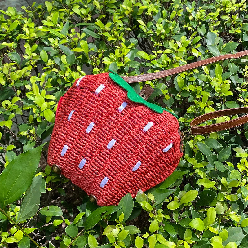 Bolso tejido con fresas para mujer, bonito y a la moda