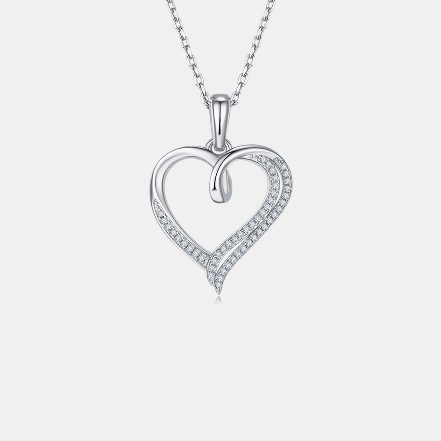 Collar con forma de corazón de plata de ley 925 con moissanita