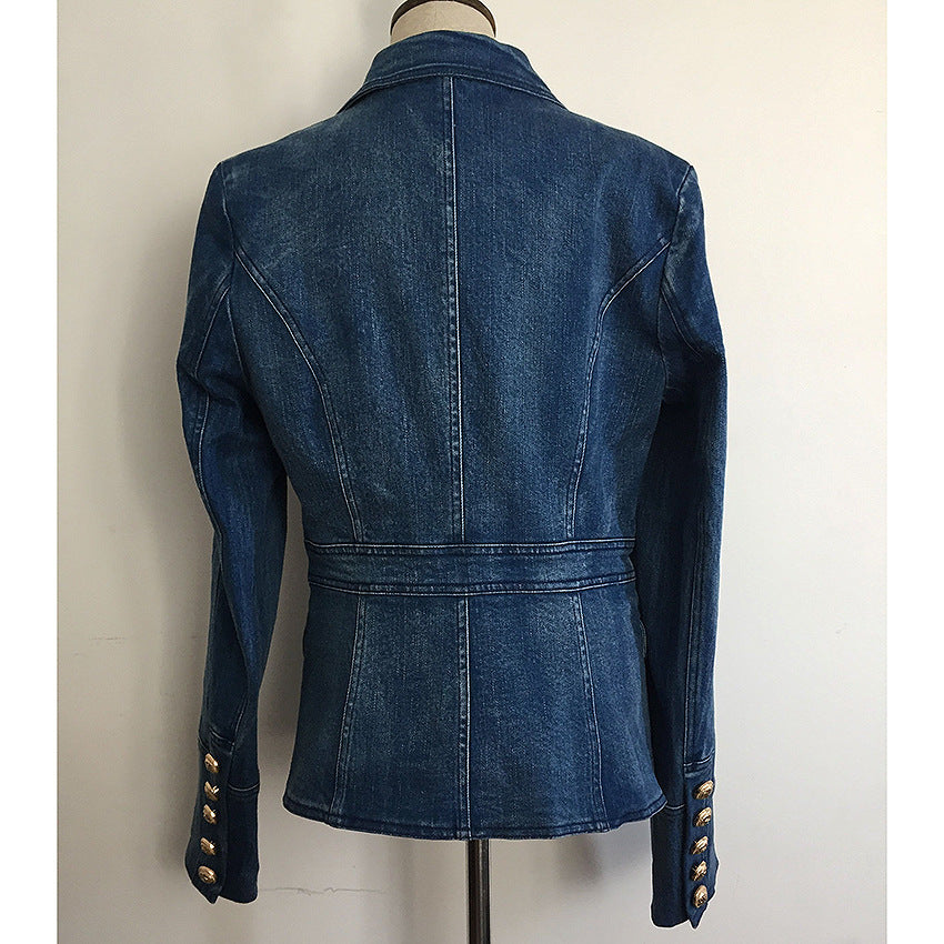 Zweireihiger Blazer aus waschbarem Denim mit Löwenschnalle