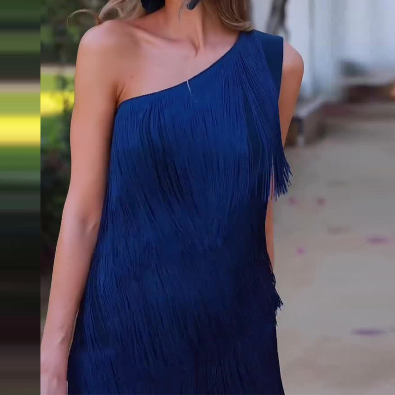 Einfarbiges Kleid mit diagonalem Kragen und mehrlagigem Quasten-Stitching-Design für Damen