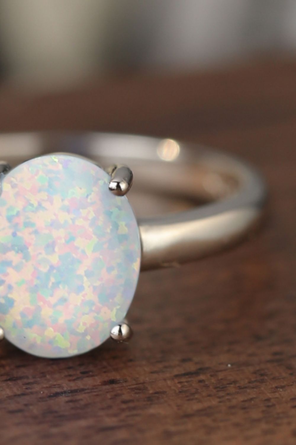 Opal-Solitärring aus 925er-Sterlingsilber