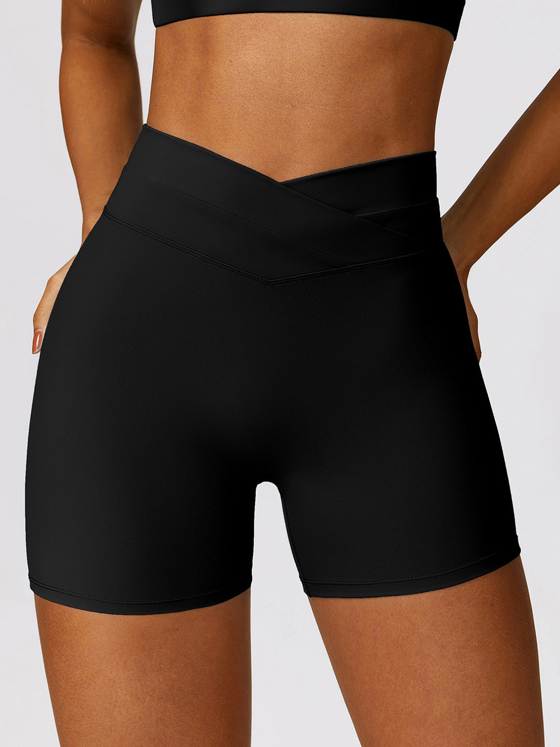 Aktive Shorts mit hoher Taille