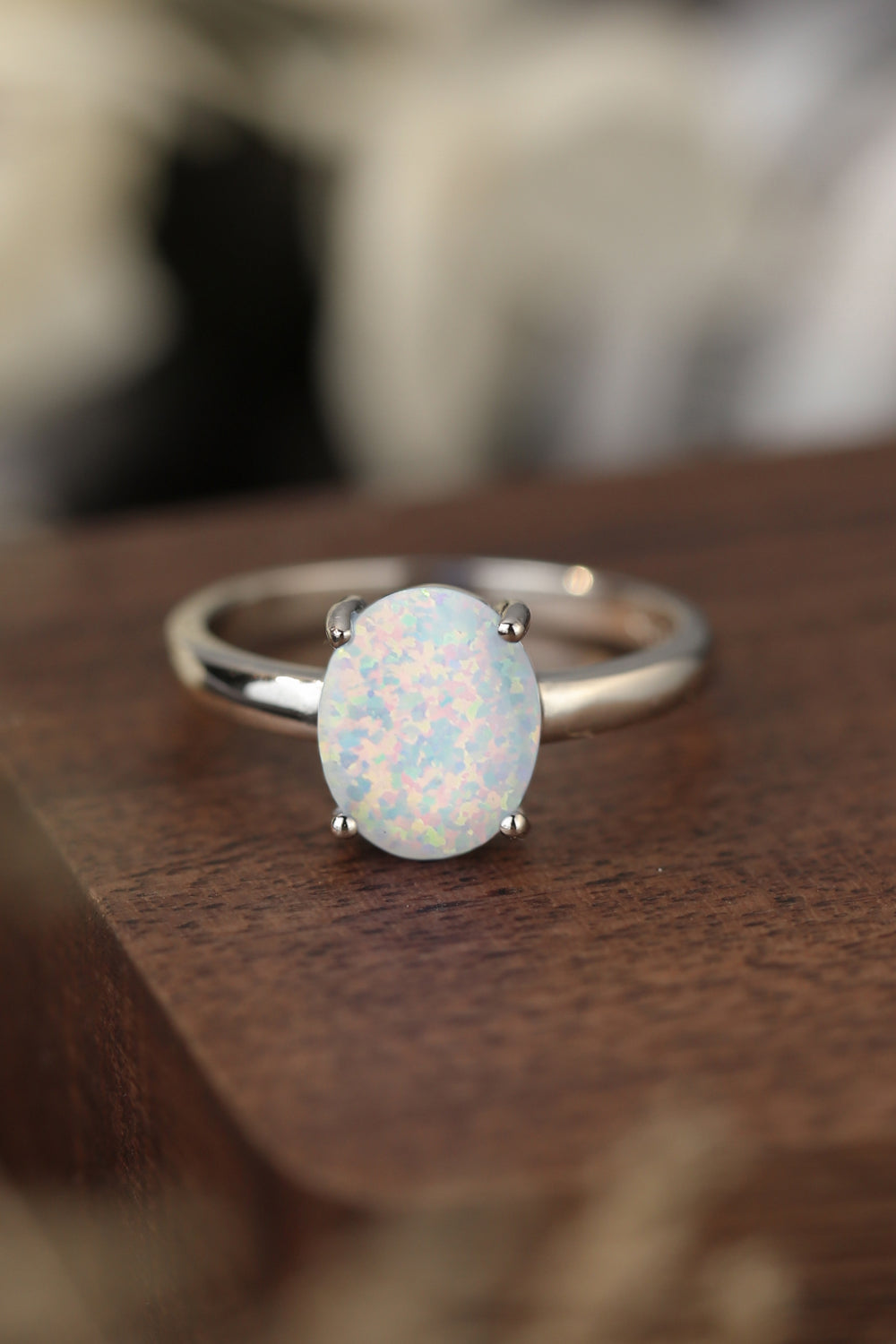 Opal-Solitärring aus 925er-Sterlingsilber