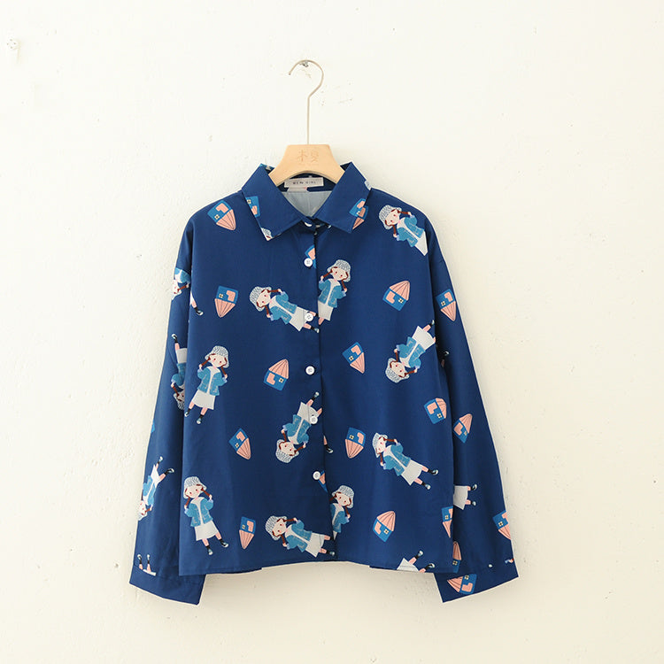 Dunkelblaues Chiffon-Shirt mit College-Girl-Print