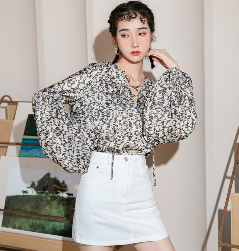 Retro-Bluse im Hong Kong-Stil mit bedrucktem Hemd im Laternenärmel-Stil