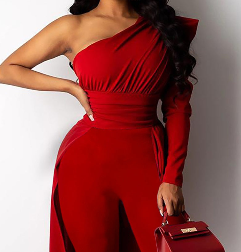 Roter Jumpsuit mit One-Shoulder-Puffärmeln im neuen europäischen und amerikanischen Stil mit schmalem, langem Mop