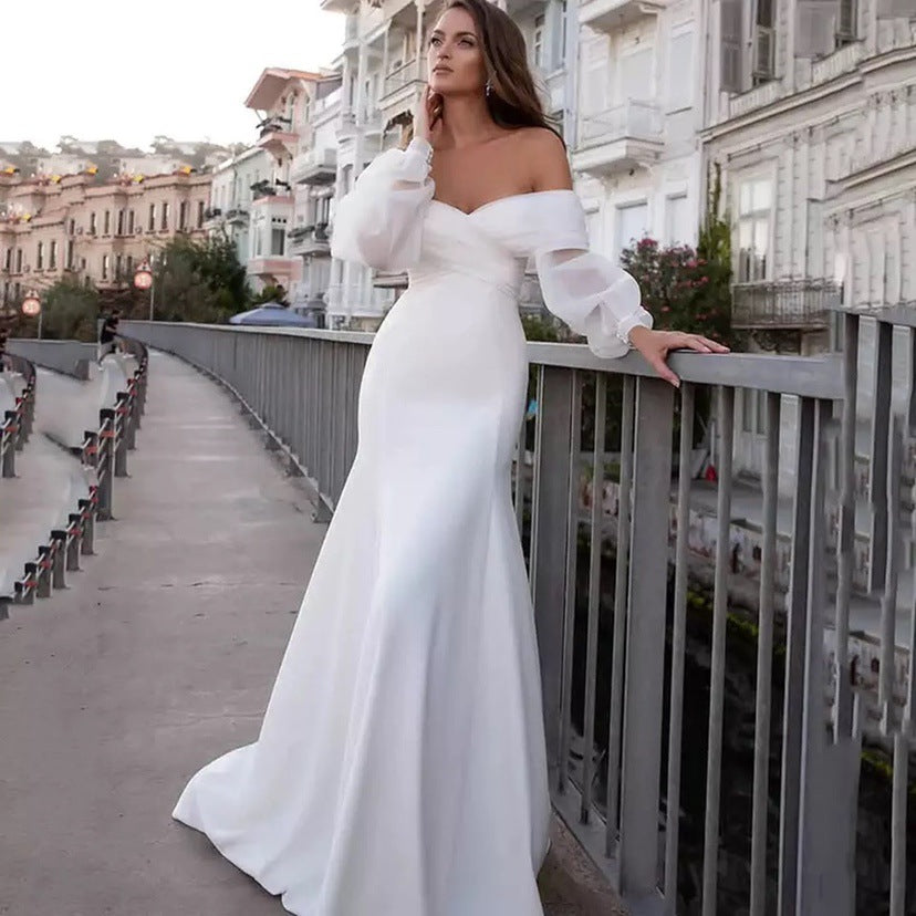 Vestido de novia ligero con cola de satén blanco conciso de primavera