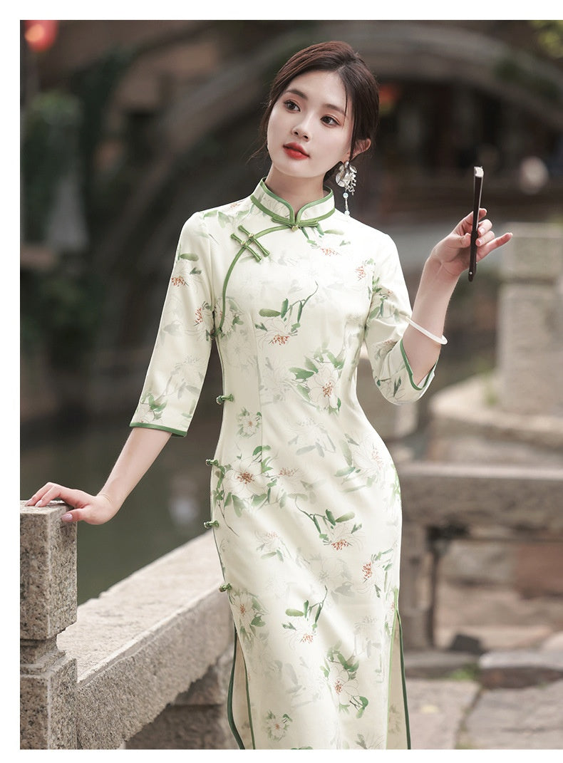 Eleganter Cheongsam aus Suzhou-Retro-Chinese-Republikanischem Stil mit Dreiviertelärmeln aus hochwertigem Wildleder