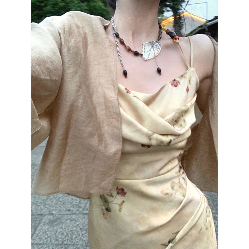 Sanftes Slip-Kleid für Damen im Sommer-Vintage-Print