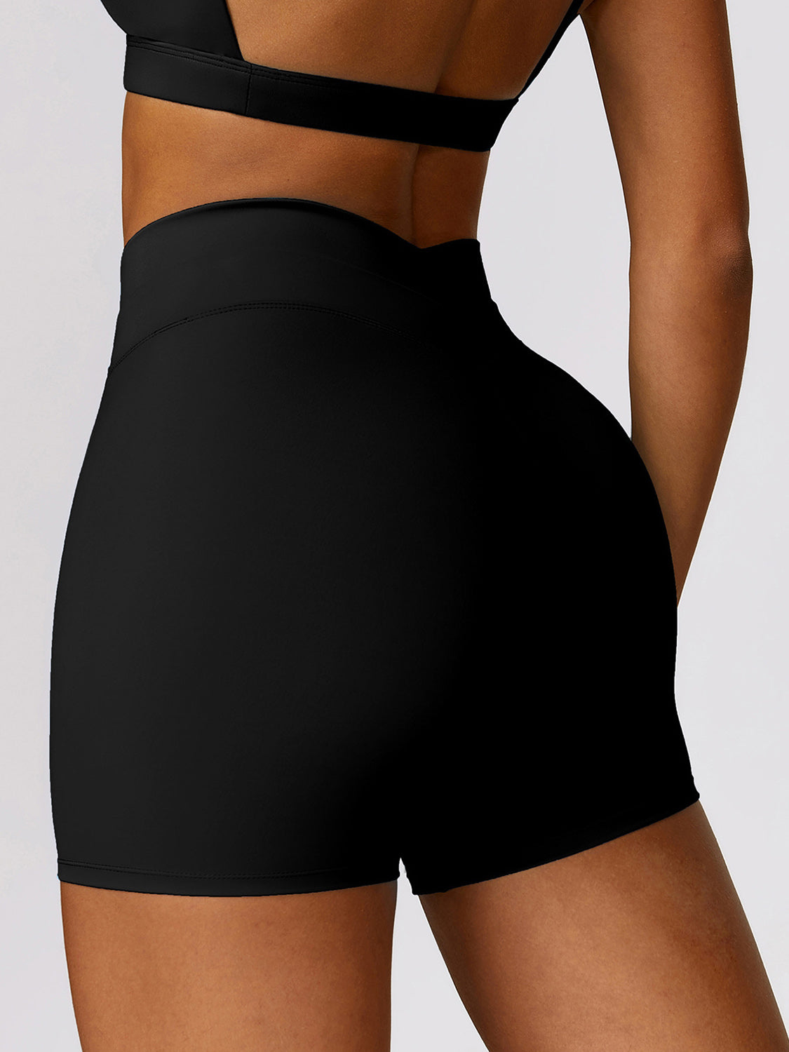 Aktive Shorts mit hoher Taille