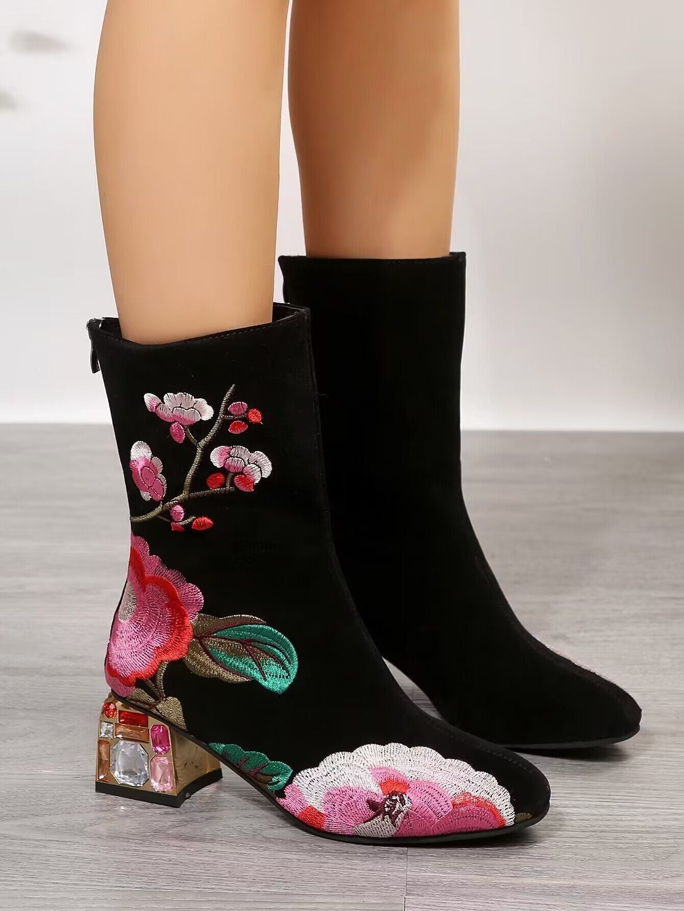 Blumen-Wadenmitte-Vintage-Stickerei-Herbst- und Winter-Damenstiefel