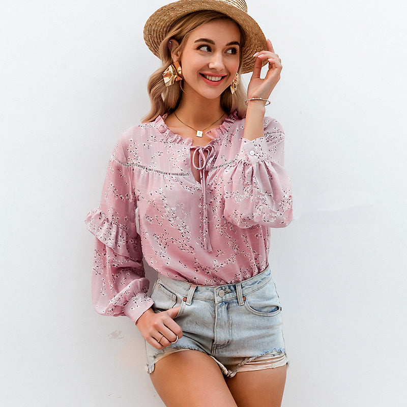 The new floral lace round neck stitching wild ruffle shirt