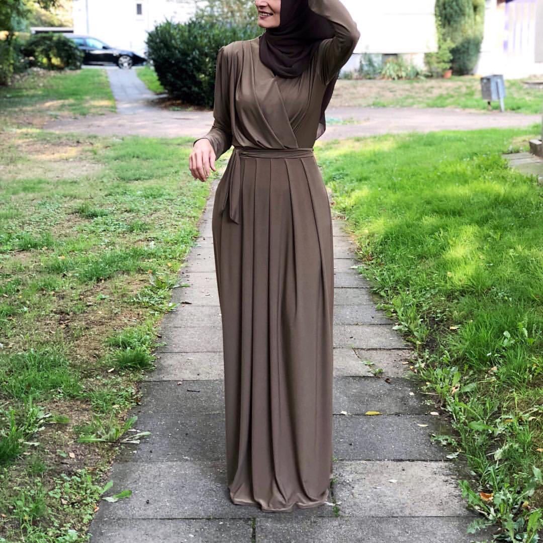 Vestido largo musulmán de Oriente Medio de color liso para mujer