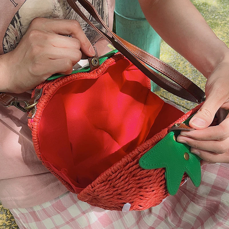 Bolso tejido con fresas para mujer, bonito y a la moda