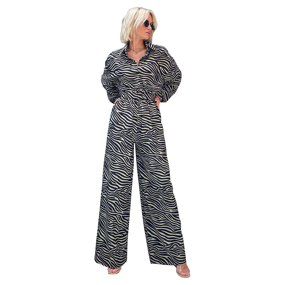 Modischer Jumpsuit mit Revers und langen Ärmeln und hoher Taille