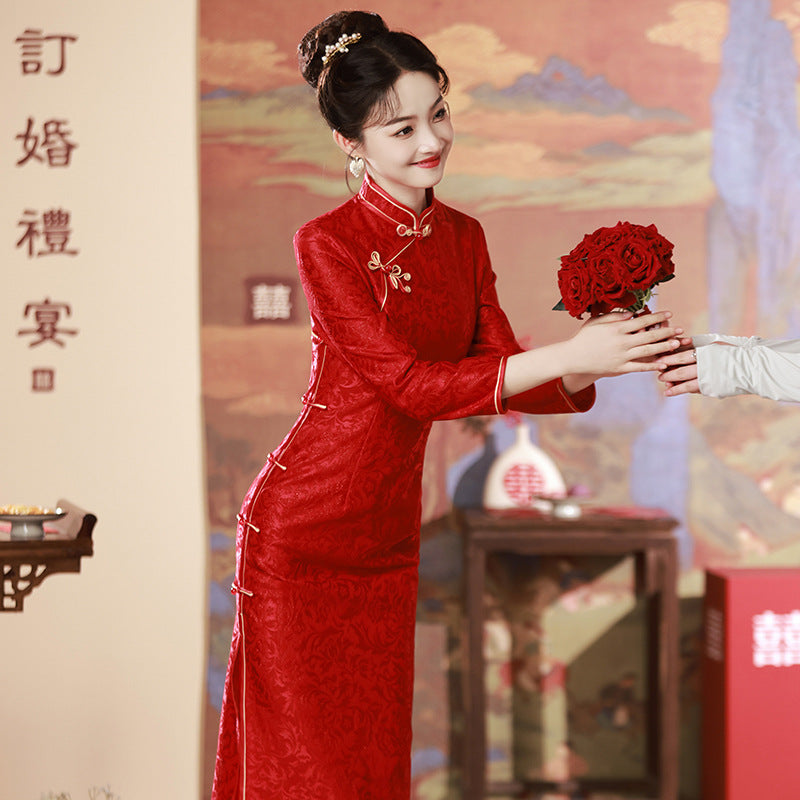 Vestido de novia rojo compuesto de tres Cheongsam largo y ajustado para reunión anual