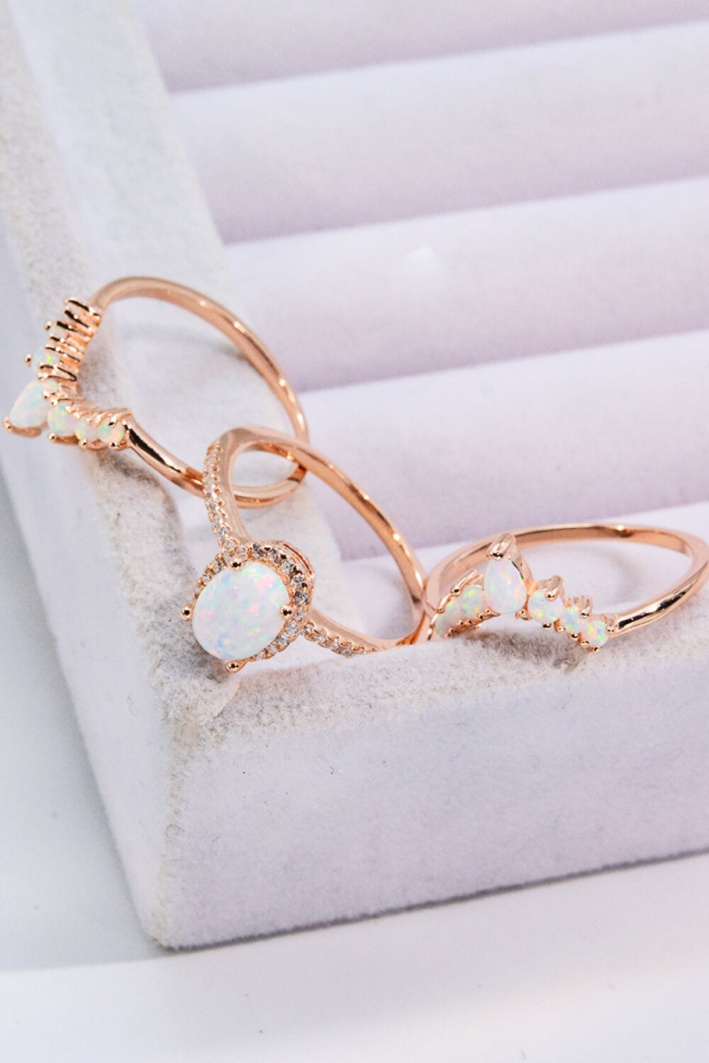 Dreiteiliges Ringset mit Opal und Zirkon