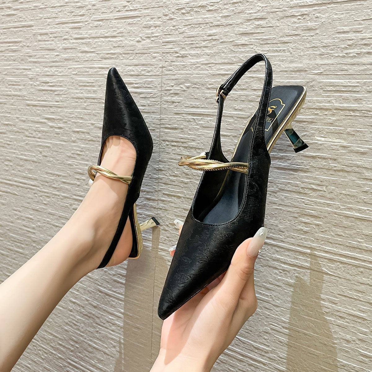 Modische, spitze High Heels für Damen