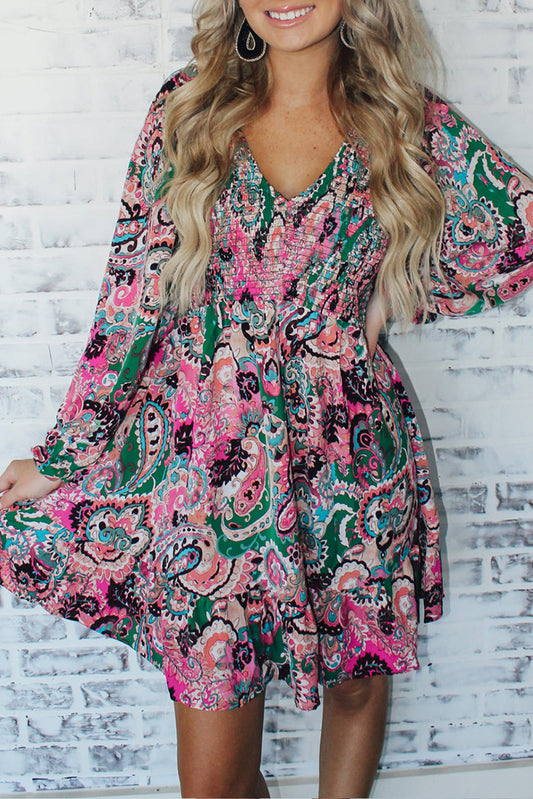 Boho-Kleid mit Paisley-Print und Rüschensaum