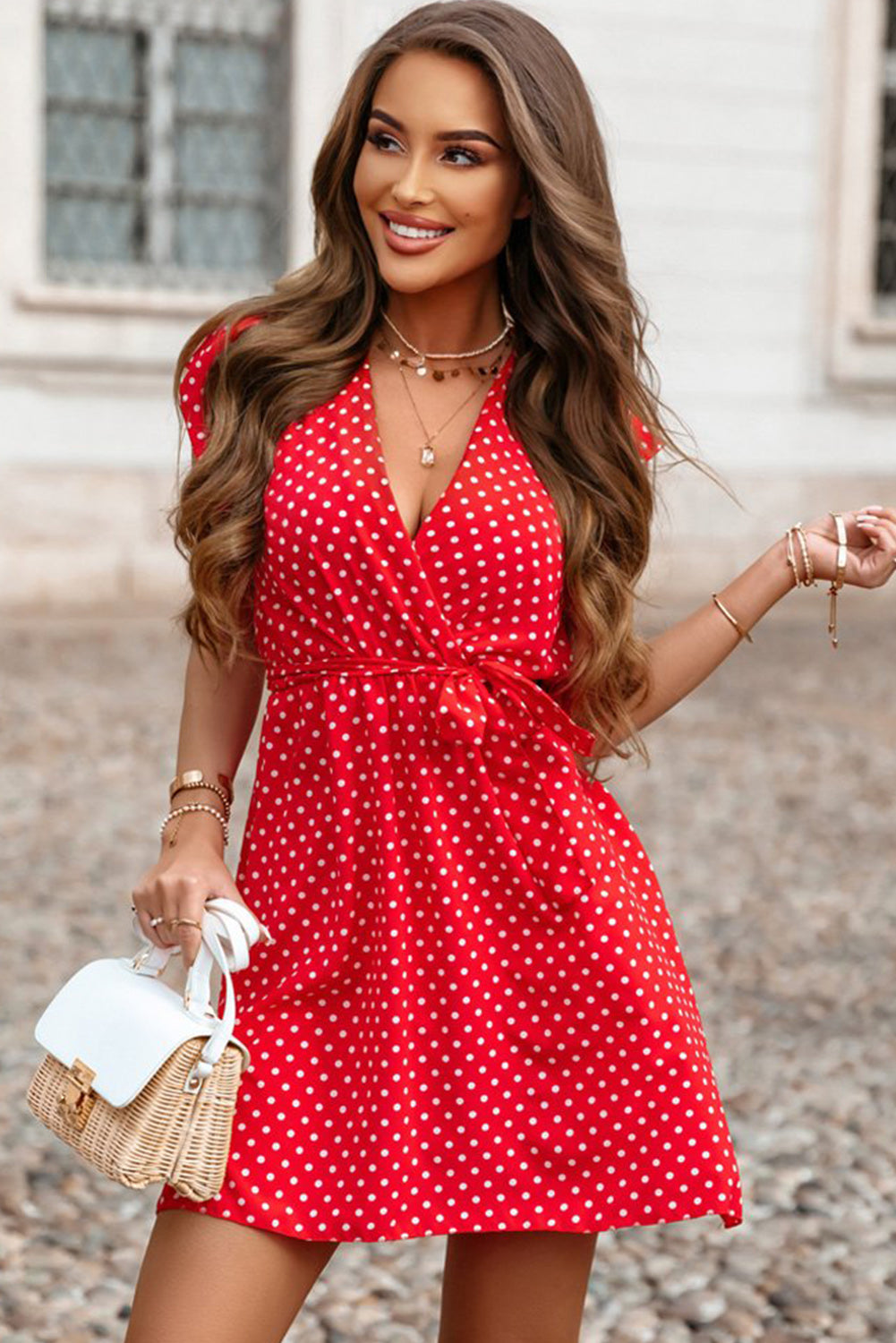 Vestido de manga con volantes y cuello en V de lunares rojo fuego