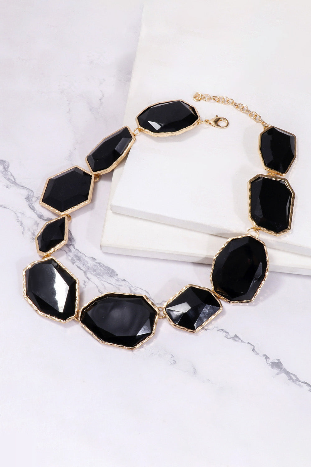 Geometrical Shape Zinc Alloy Frame Resin Necklace