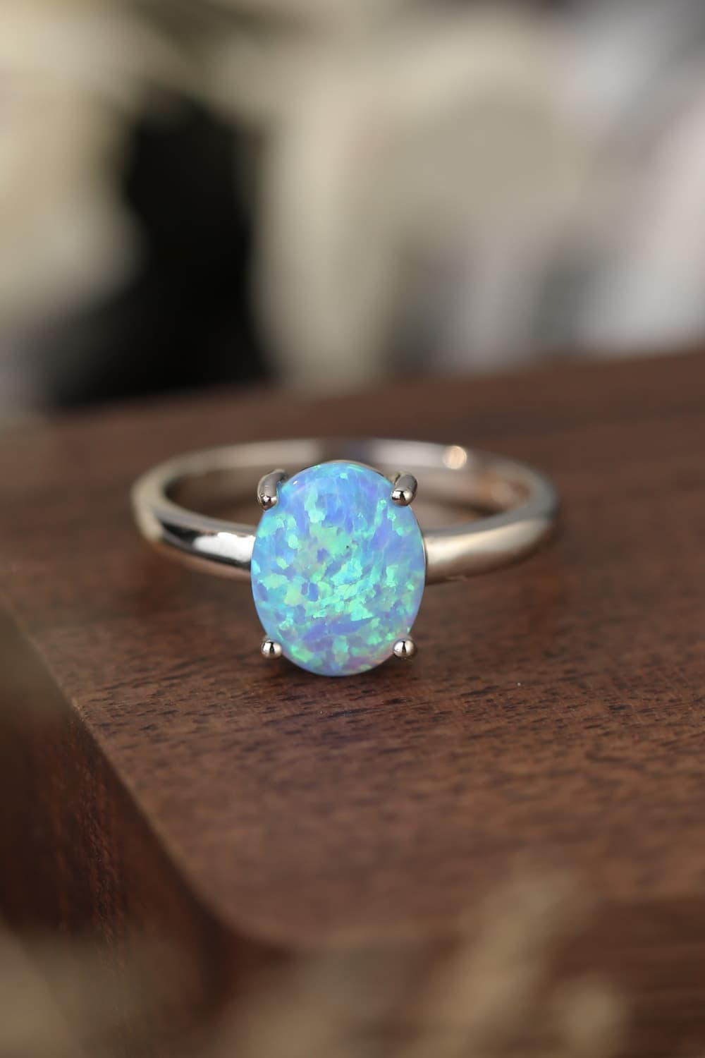 Opal-Solitärring aus 925er-Sterlingsilber