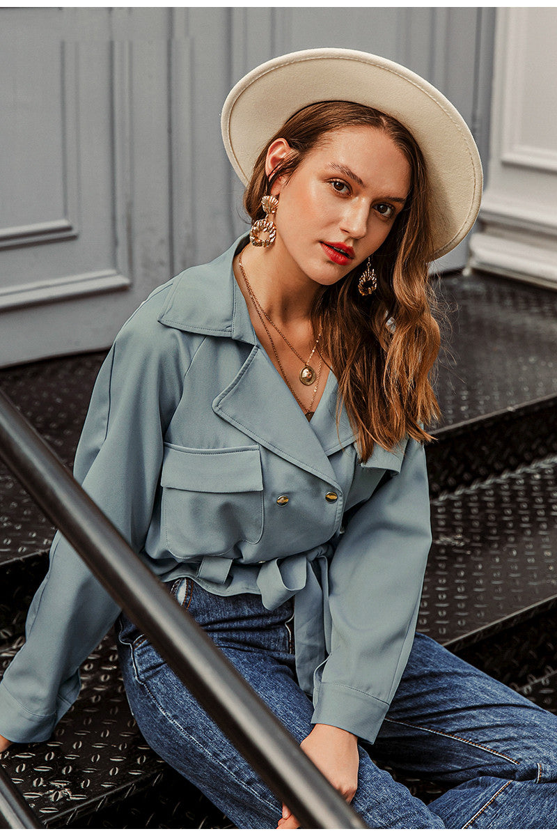 Chaqueta casual de mujer con solapa y bolsillos de color liso que adelgaza la cintura