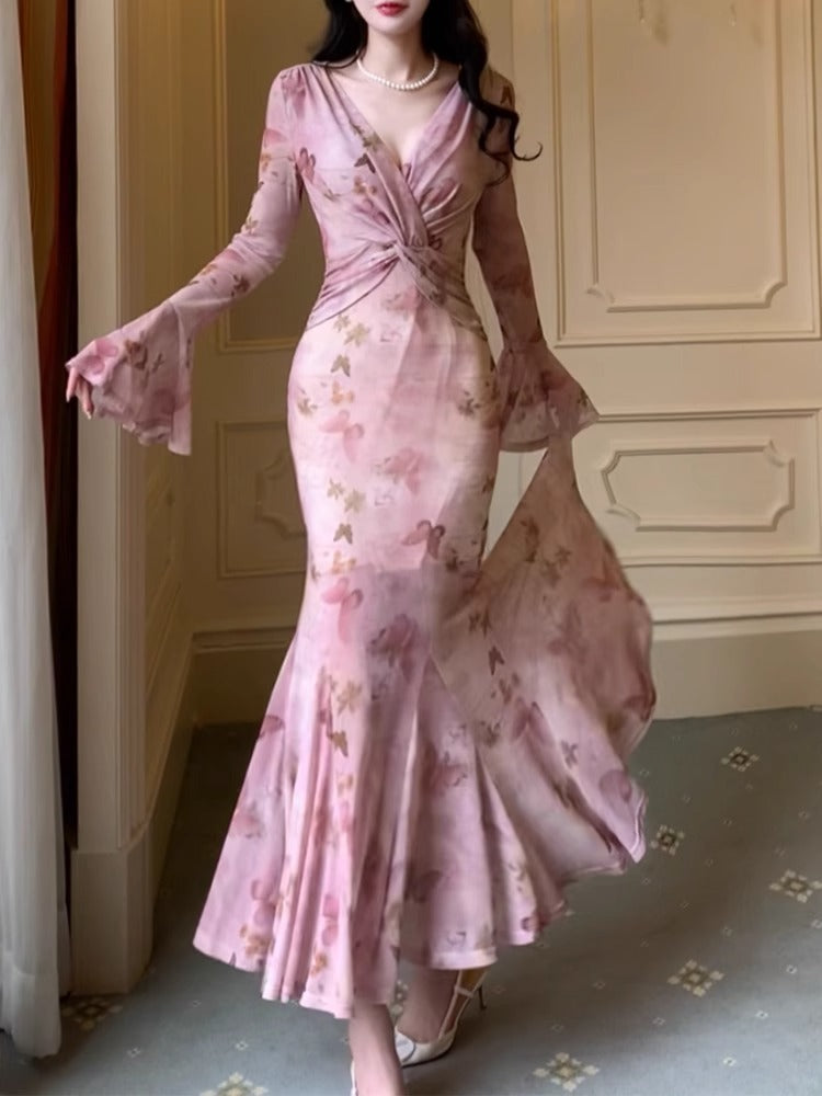 Vestido con estampado de giro francés de principios de primavera