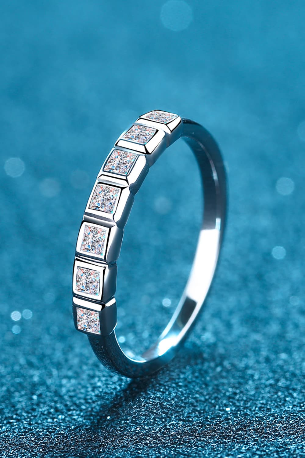 Rhodinierter Halb-Eternity-Ring mit Moissanit