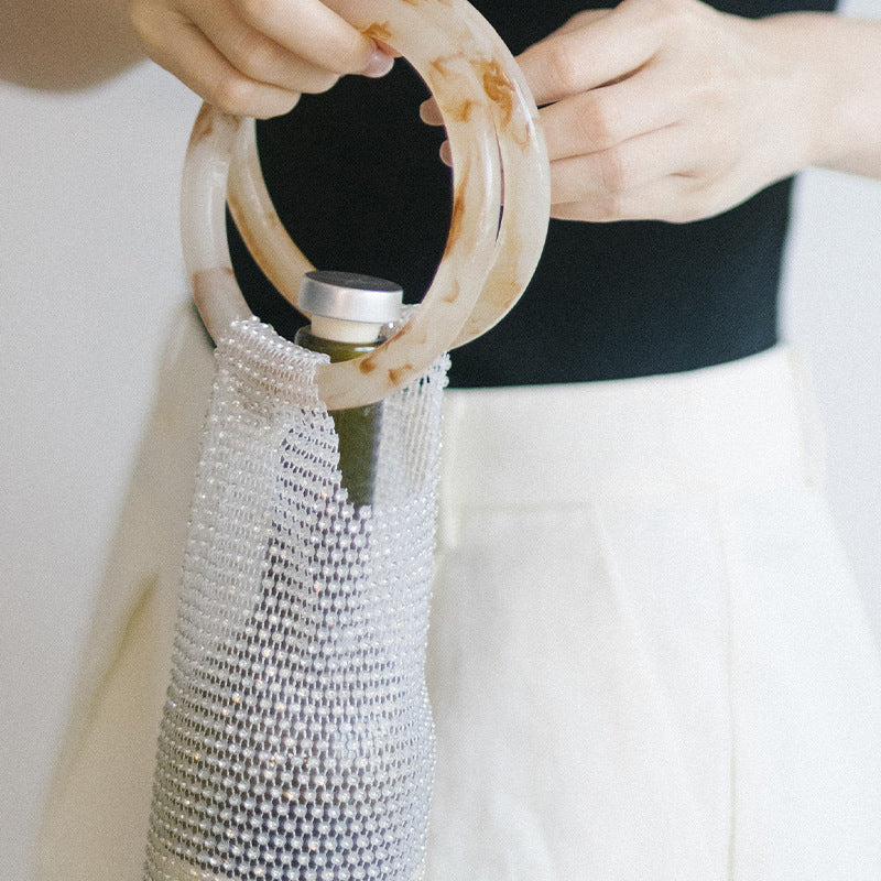 Bolsa de taza cálida de lujo ligera tejida a mano con forma de vino tinto de diamante, bonita y portátil