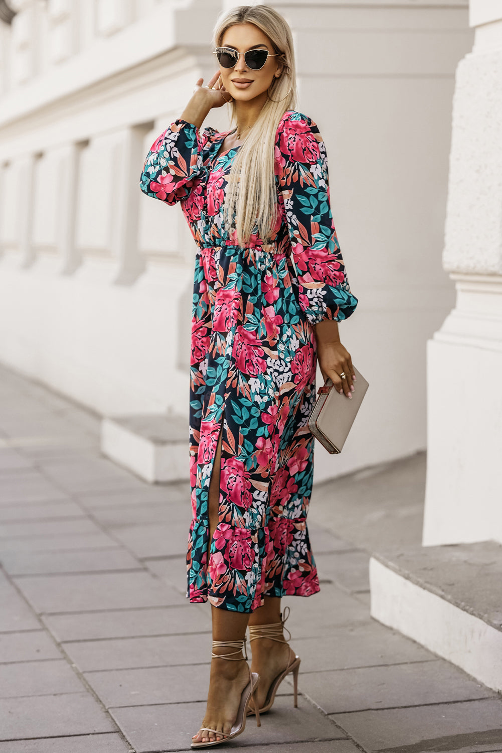 Vestido floral dividido de cintura alta elástico con cuello en V rojo ardiente