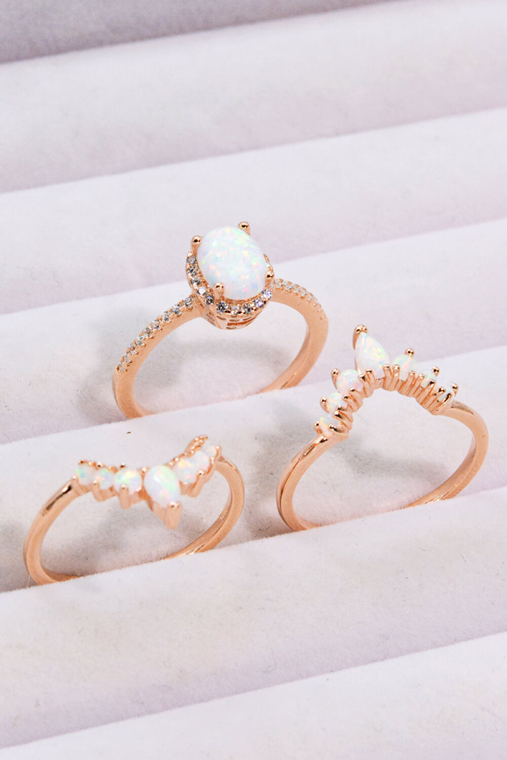 Dreiteiliges Ringset mit Opal und Zirkon