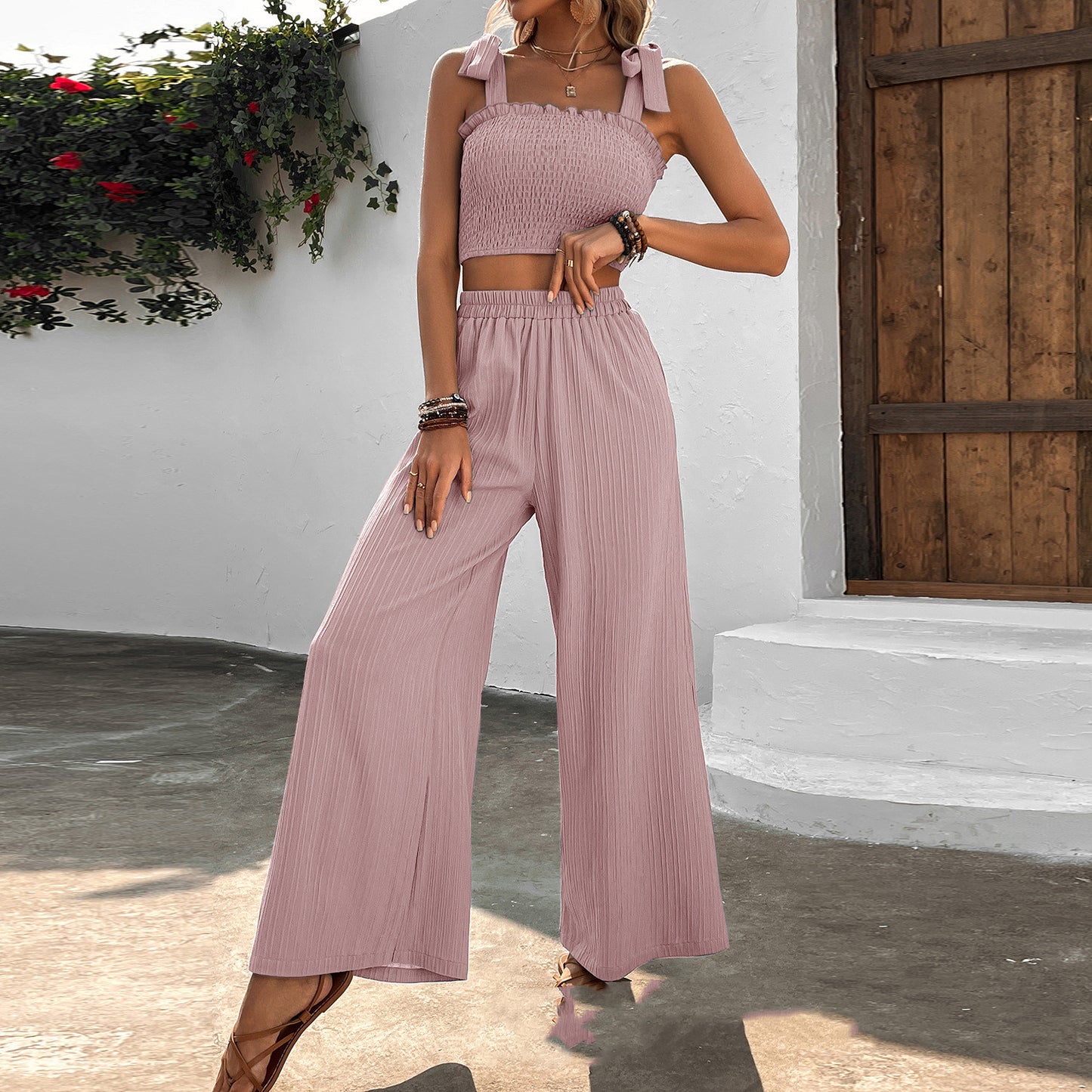 Zweiteiliger Anzug mit Camisole-Hose und weitem Bein