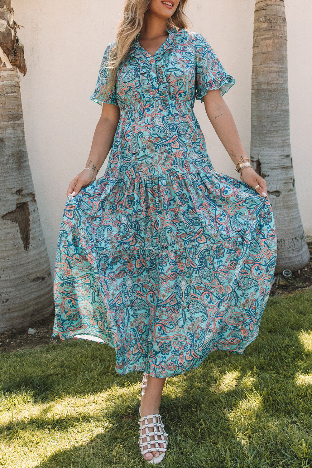 Vestido largo estampado de cachemira boho vacaciones volantes con gradas azul cielo