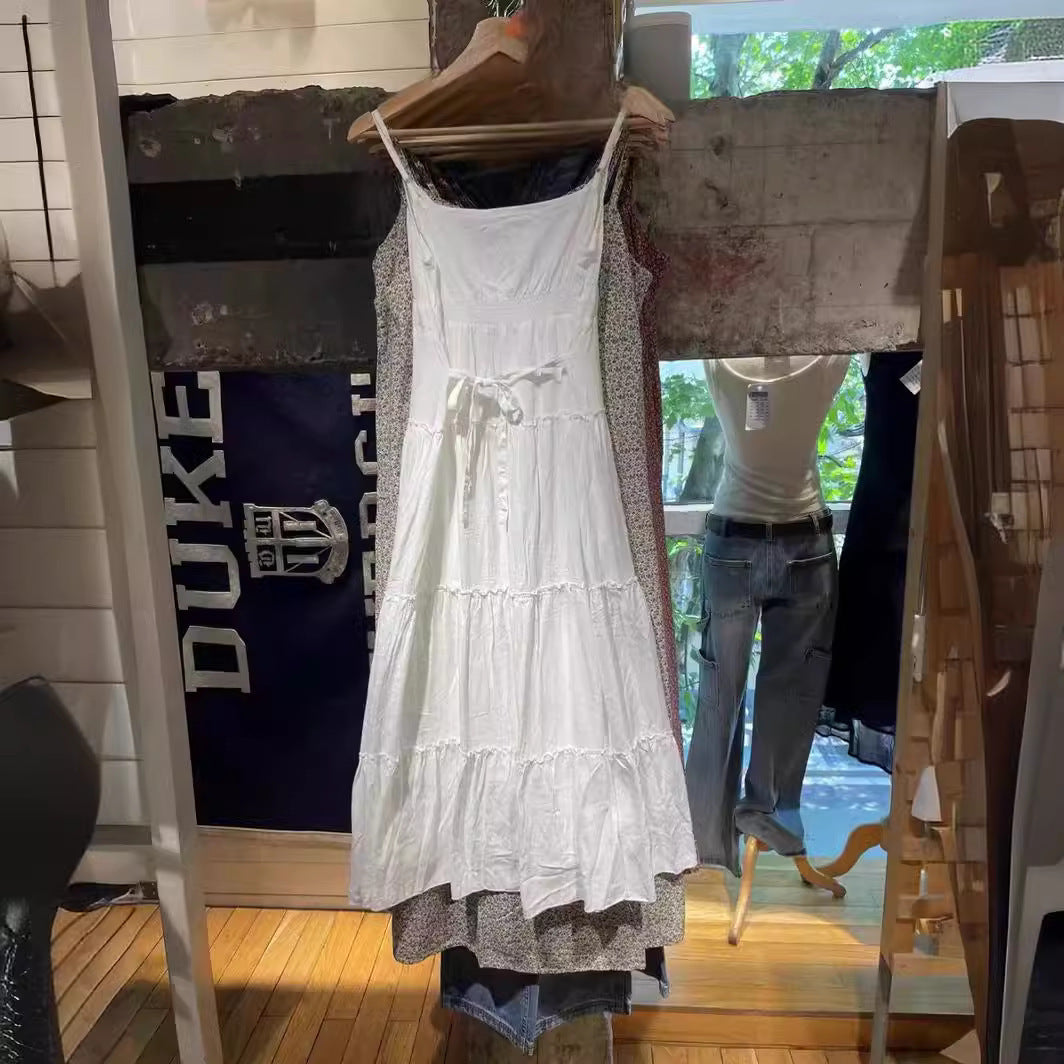 Three-button Waist-tight Slim White V-neck Fairy Spaghetti-strap Dress