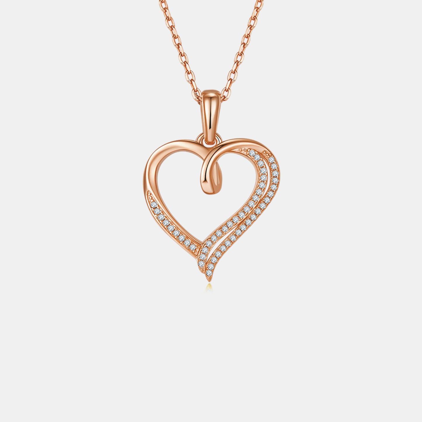 Collar con forma de corazón de plata de ley 925 con moissanita