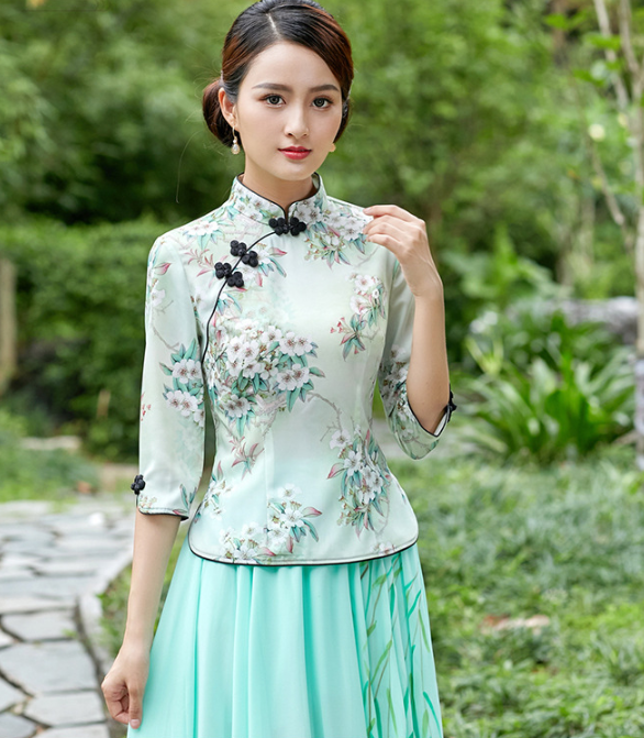 Klassisches und elegantes chinesisches Cheongsam-Oberteil