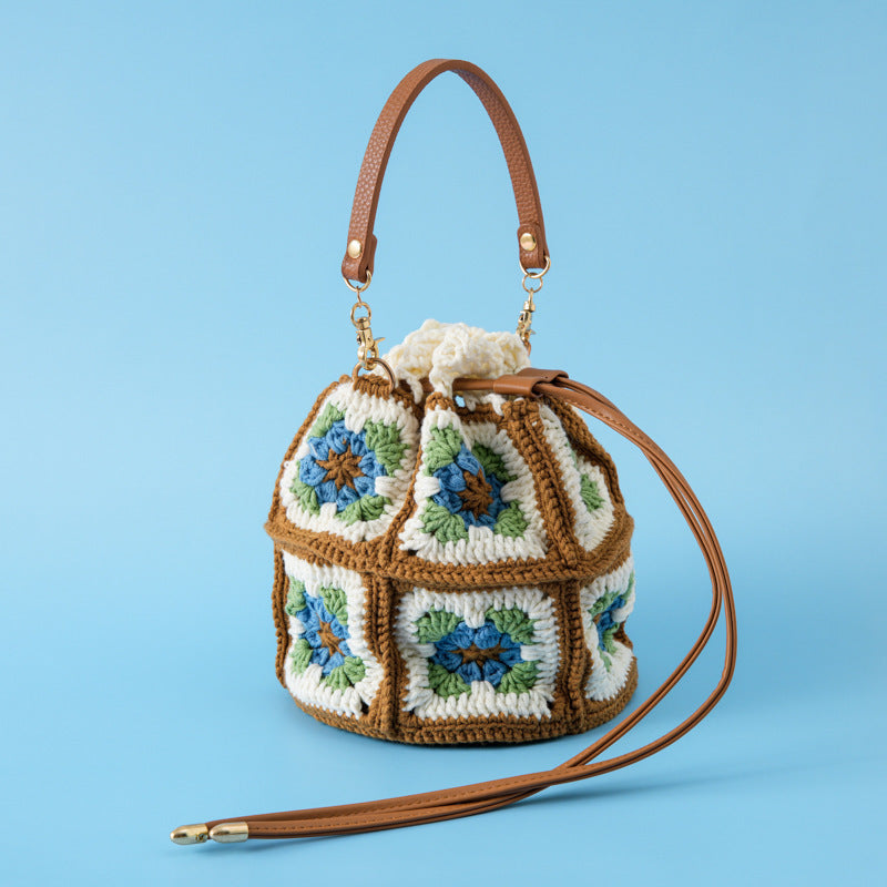 Bolso de mano tejido a crochet con hilo Xuefei y caleidoscopio