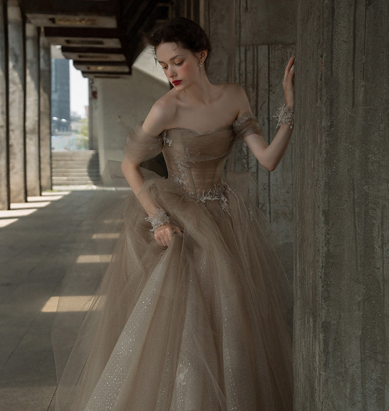 Anfitrión vestido de noche banquete temperamento traje de actuación