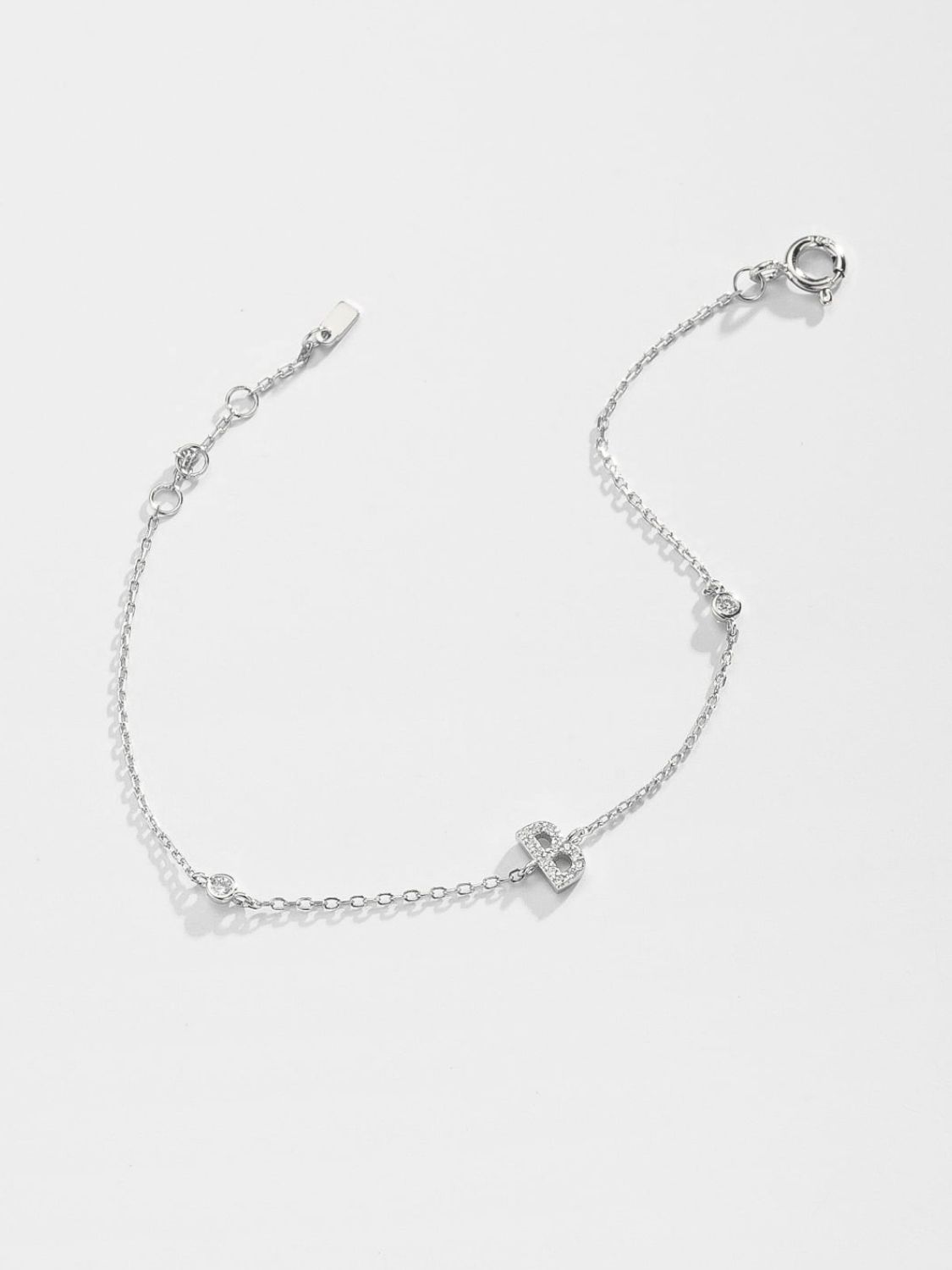 Pulsera de plata de ley 925 con circonitas de la A a la F