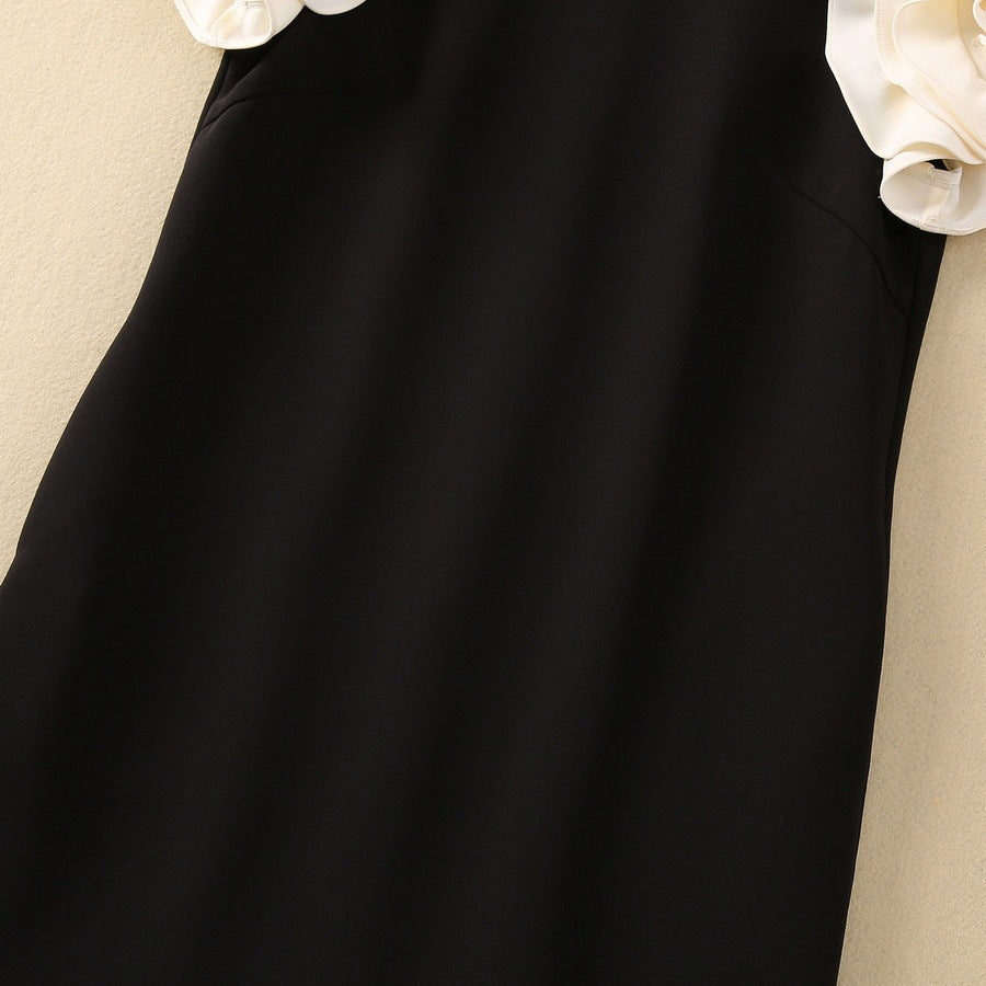 Kleid mit dreidimensionaler Platte und Blume, kurzen Ärmeln und lockerer Taille