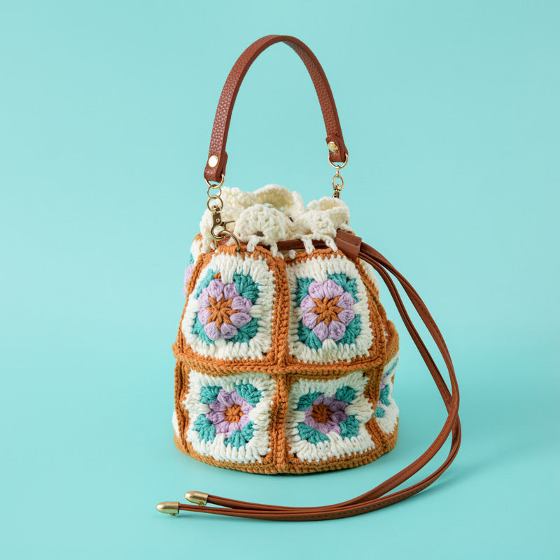 Bolso de mano tejido a crochet con hilo Xuefei y caleidoscopio