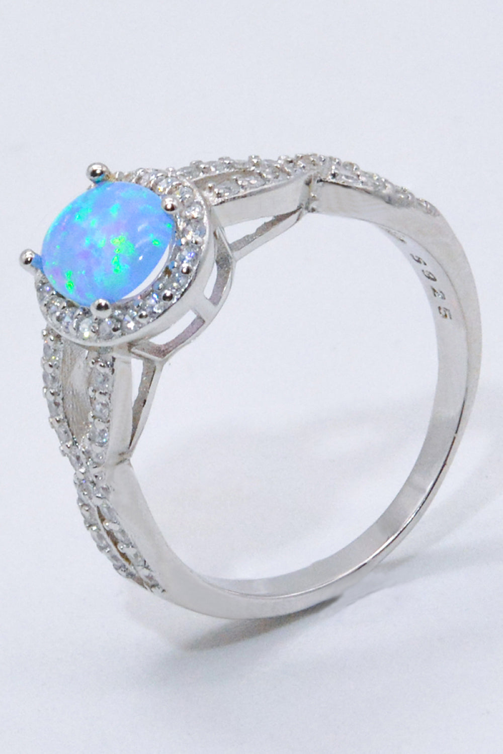 Opal-Halo-Ring aus 925er-Sterlingsilber