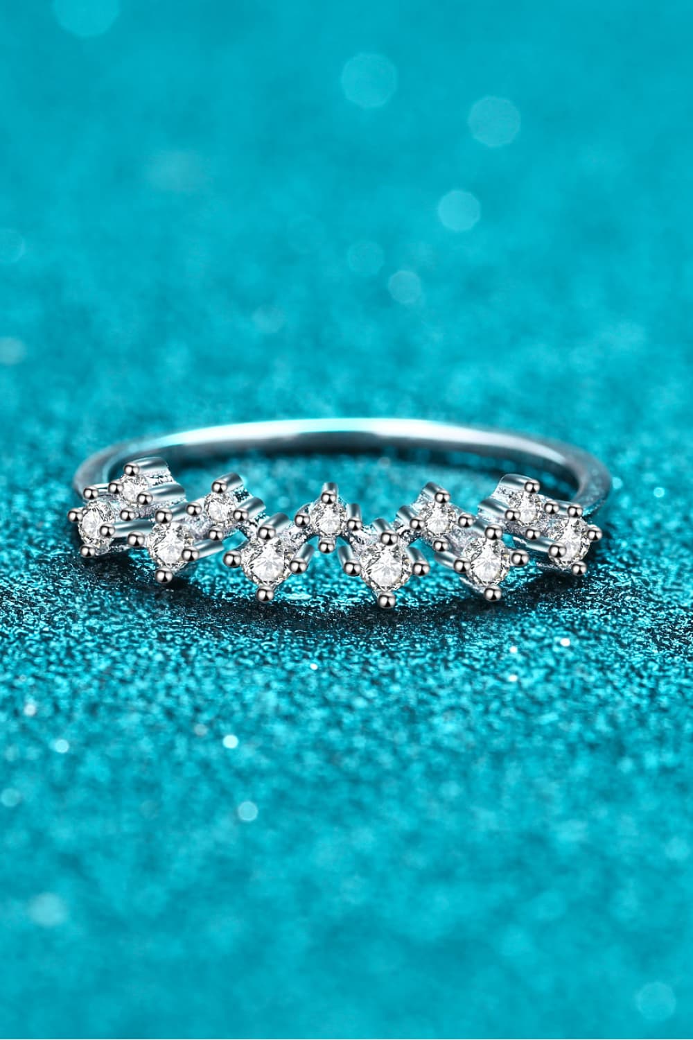 Rhodinierter Halb-Eternity-Ring mit Moissanit