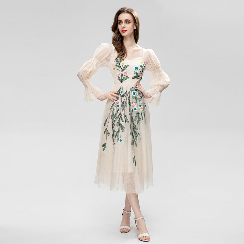 Exquisite Embroidery Floral Long Sleeve Big Hem Dress Women