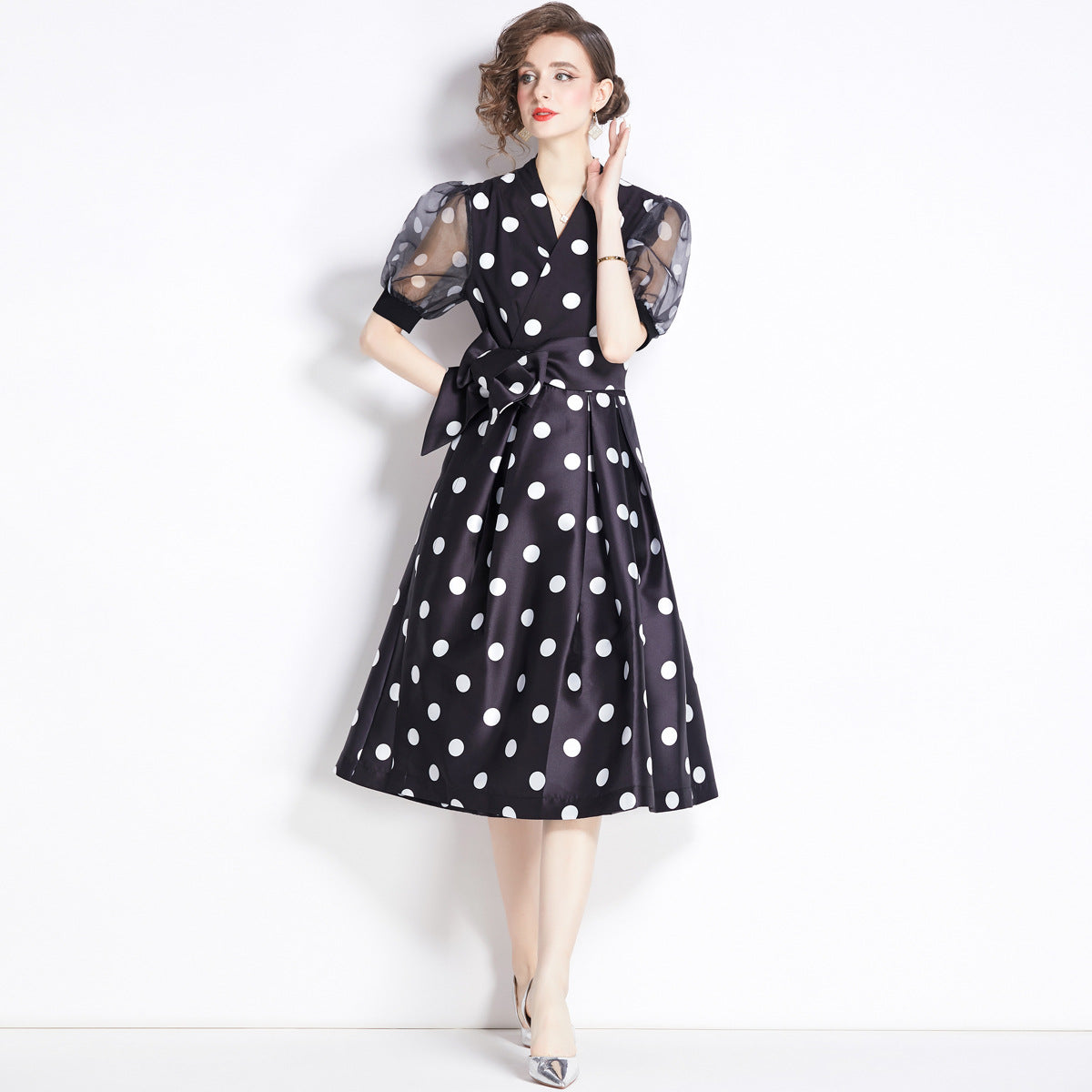 Französisches tailliertes Polka Dots-Kleid 1-Sinn Langer Rock