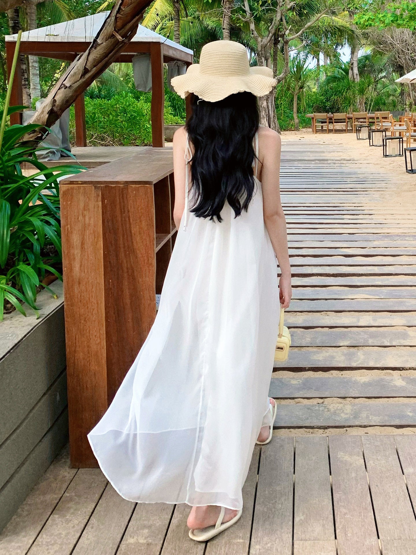 Strandkleid im französischen Tea Break-Stil für den Urlaub am Meer