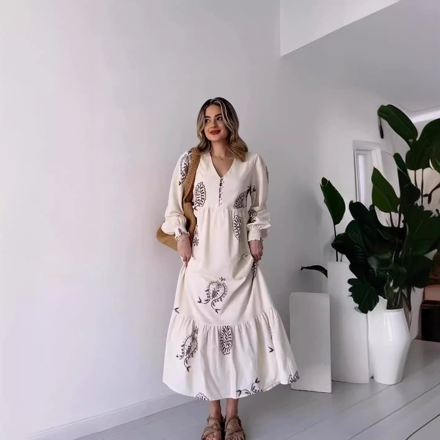 Vestido con cuello en V estampado y estampado femenino