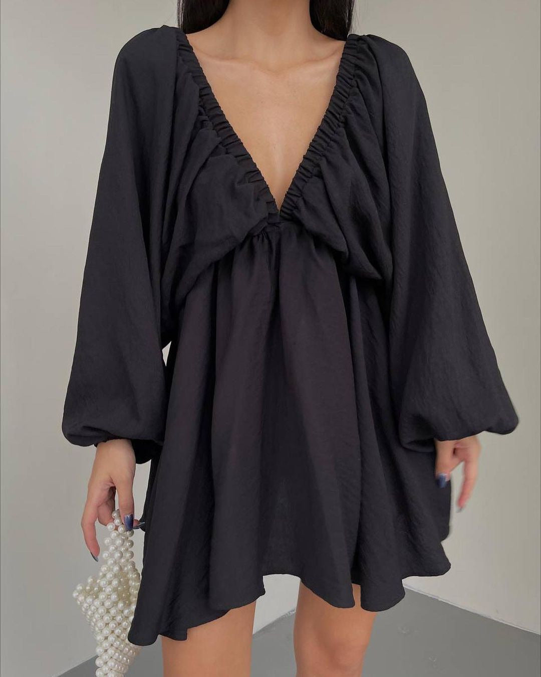 Women's Lantern Sleeve V-neck Dress